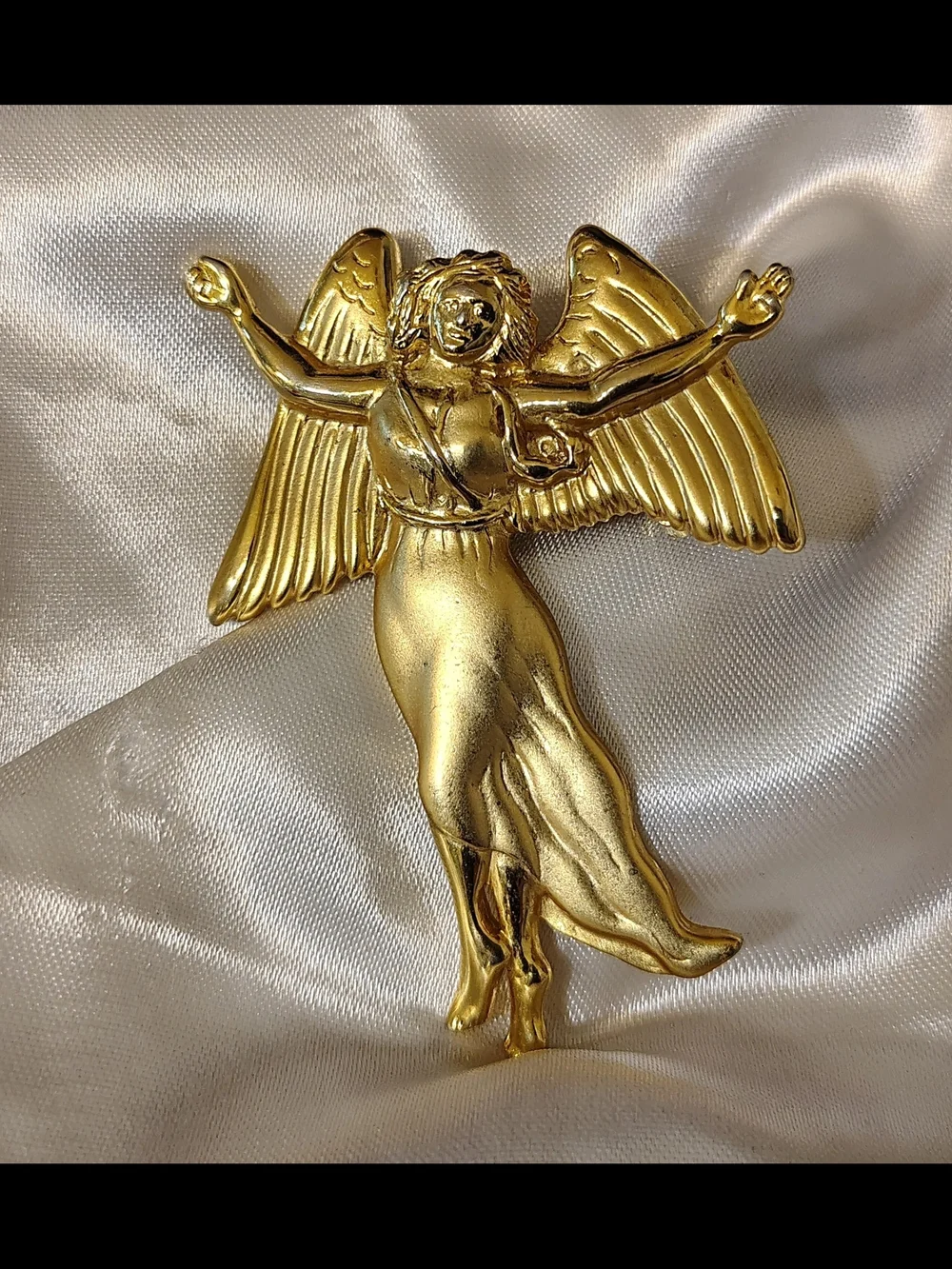 Vintage JJ Gold Tone Angel Wing Brooch Rare